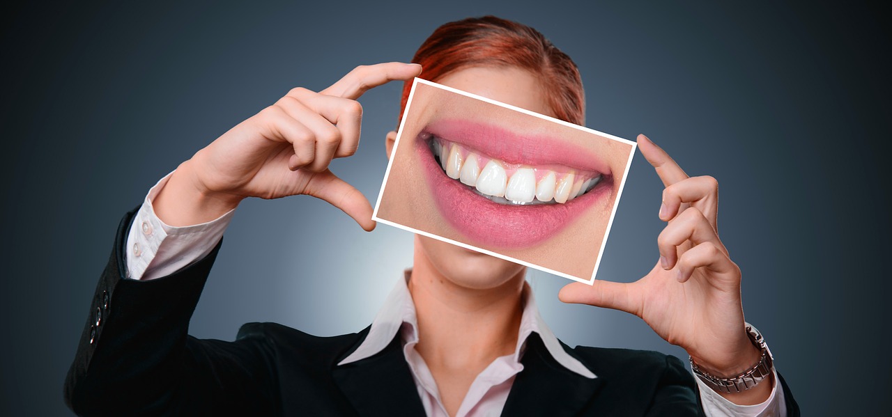 Was ist der Unterschied zwischen Zahnimplantaten und Kronen?